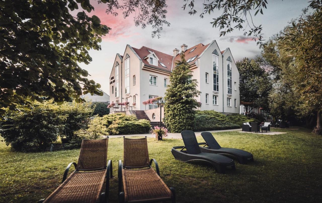 Hotel Lajta Park Mosonmagyaróvár Екстериор снимка