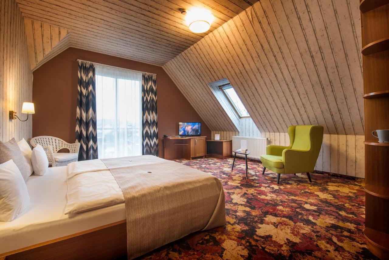 Hotel Lajta Park Mosonmagyaróvár Екстериор снимка